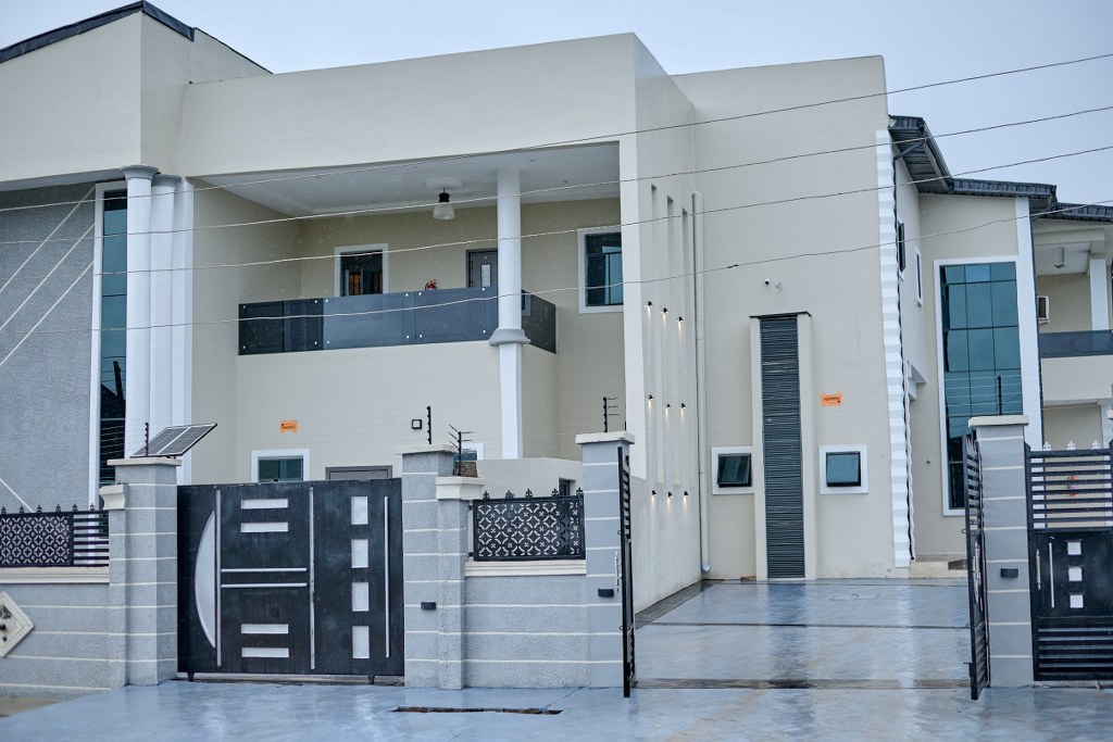 Home Suites building exterior