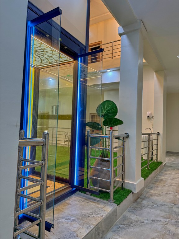 Home Suites corridor